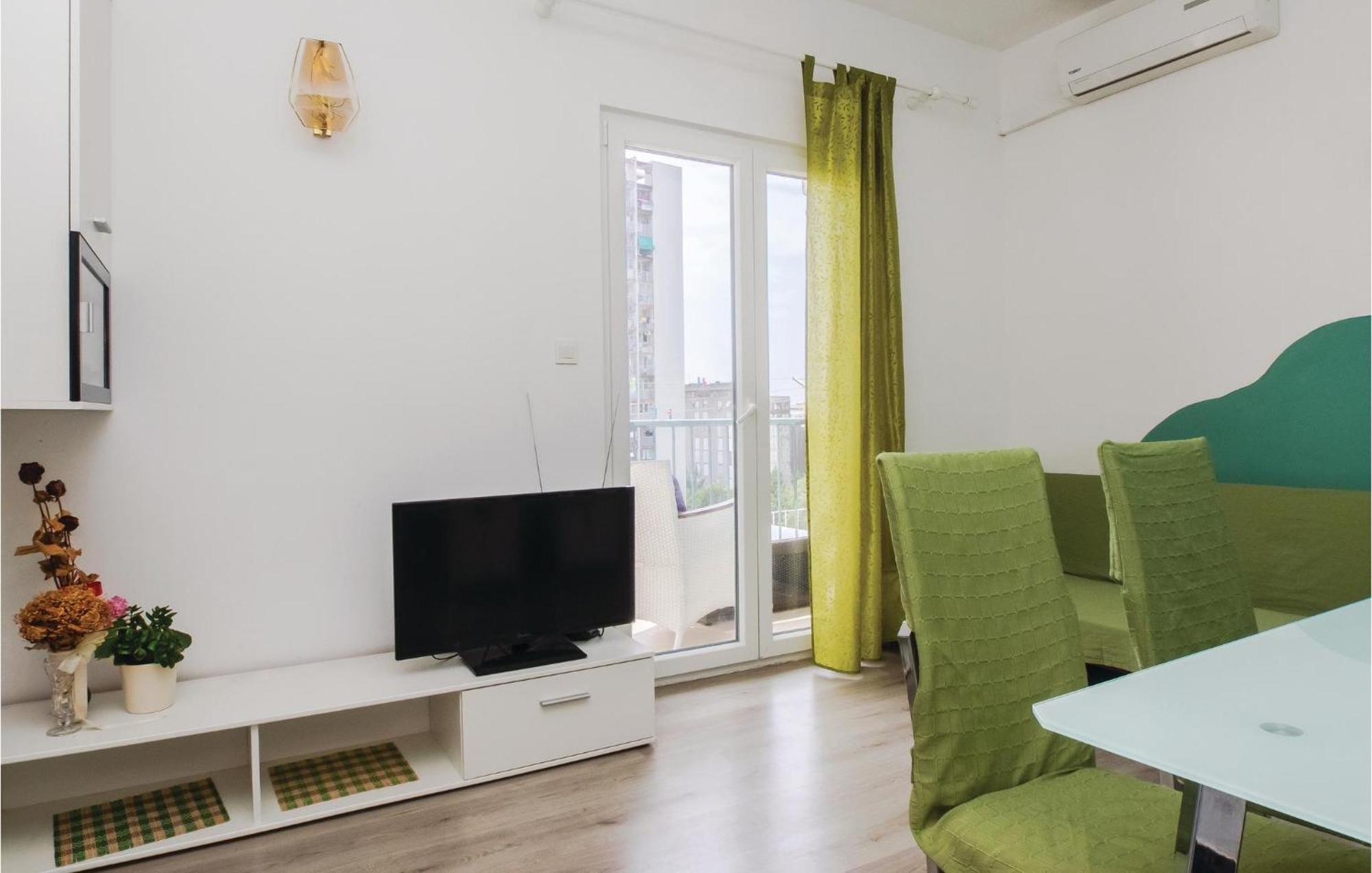 Cozy Apartment In Split With Kitchenette Buitenkant foto