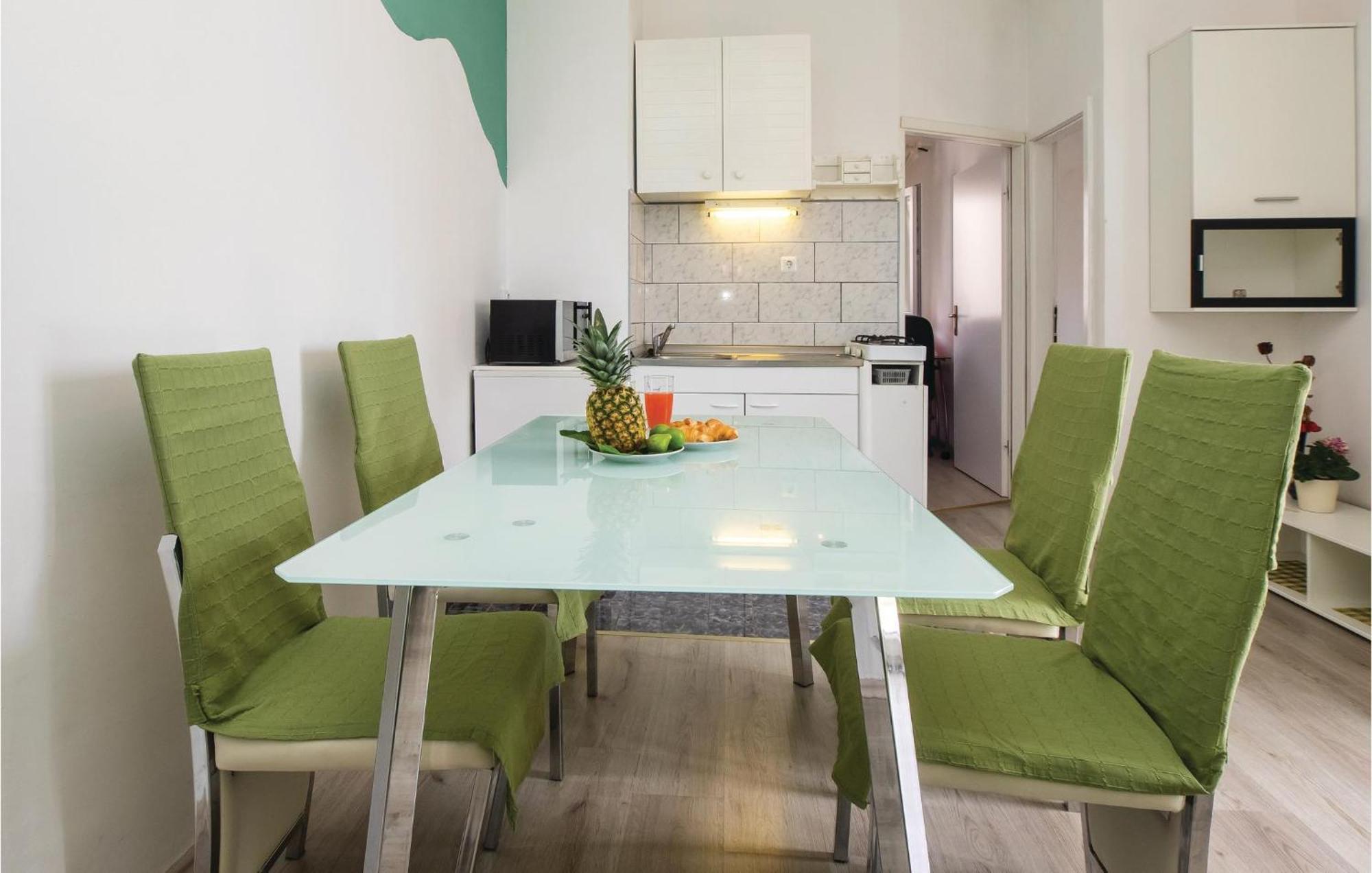 Cozy Apartment In Split With Kitchenette Buitenkant foto