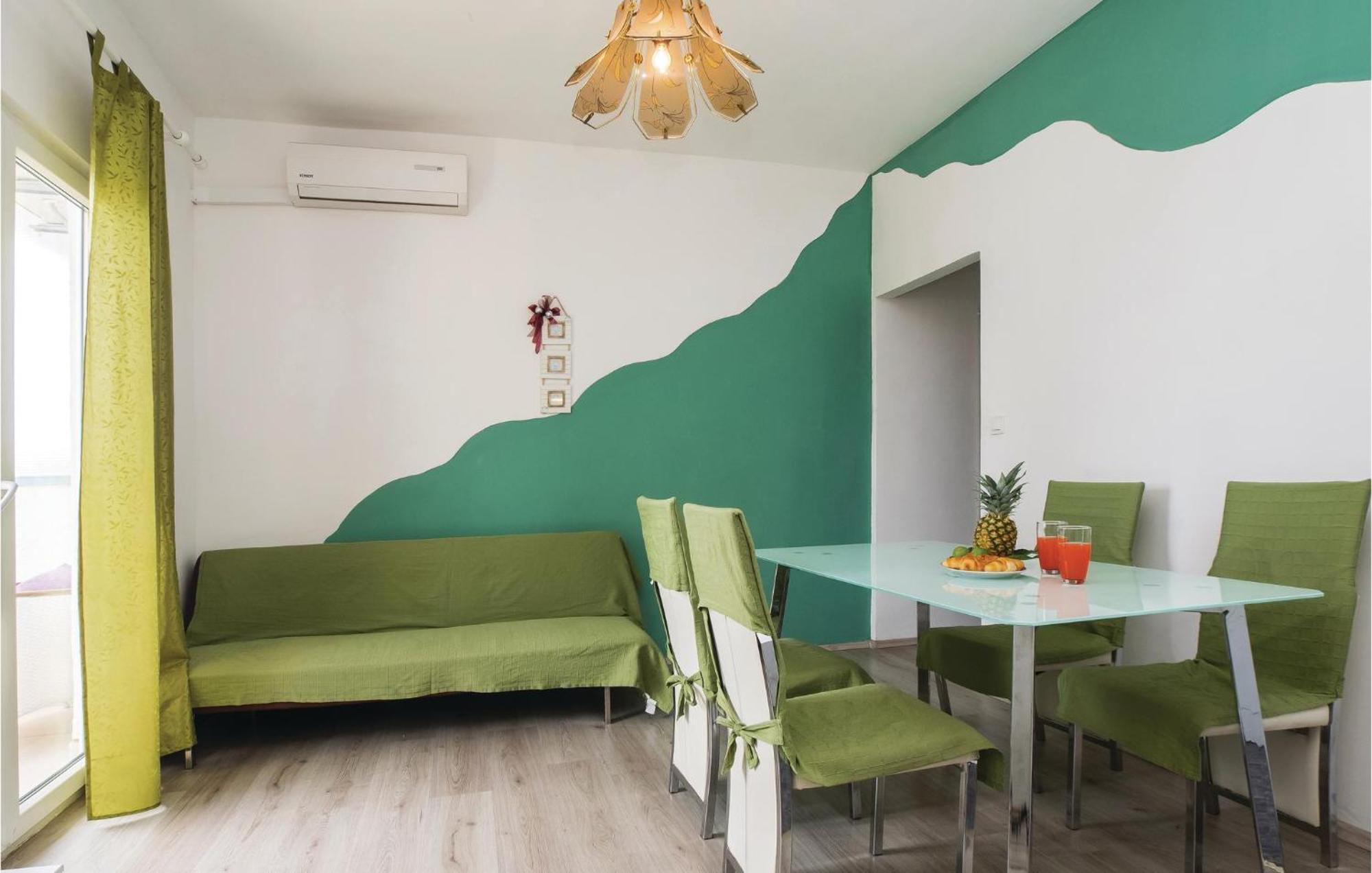 Cozy Apartment In Split With Kitchenette Buitenkant foto