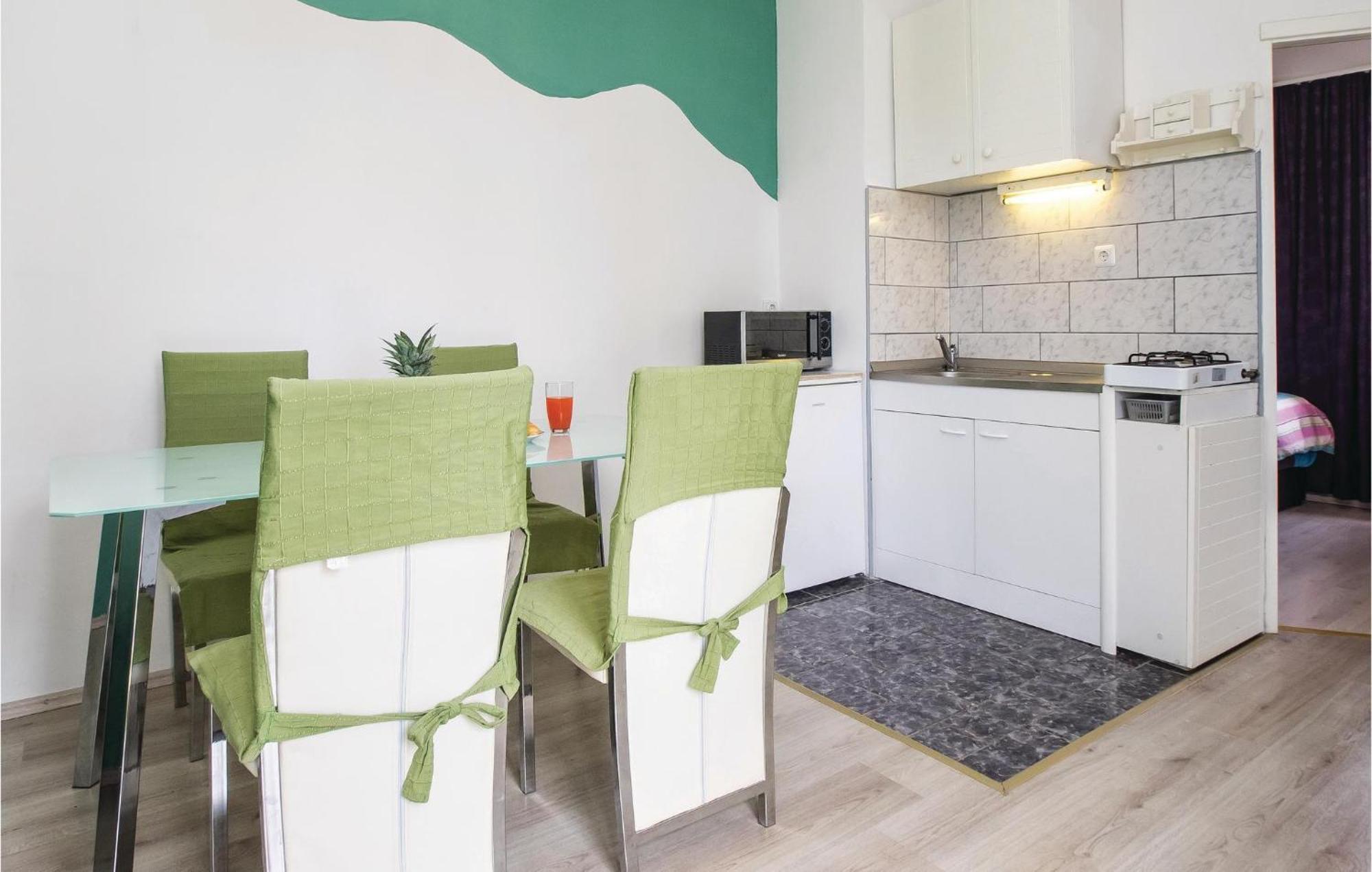 Cozy Apartment In Split With Kitchenette Buitenkant foto